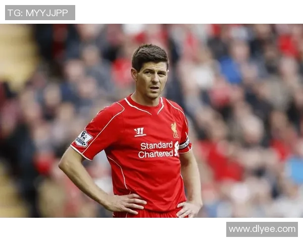 球星笔足球：探秘足球场上的传奇人物与他们的非凡足迹