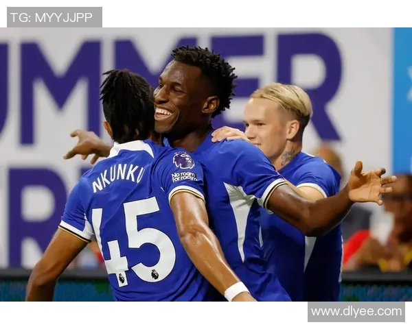 温布尔登足球队中国球星崭露头角引关注展现出无限潜力与实力 温布尔登足球队中国球星崭露头角引关注展现出无限潜力与实力